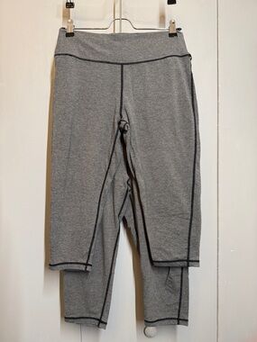 2 Pair Green Apple Grey Cropped Capri Yoga Leggings